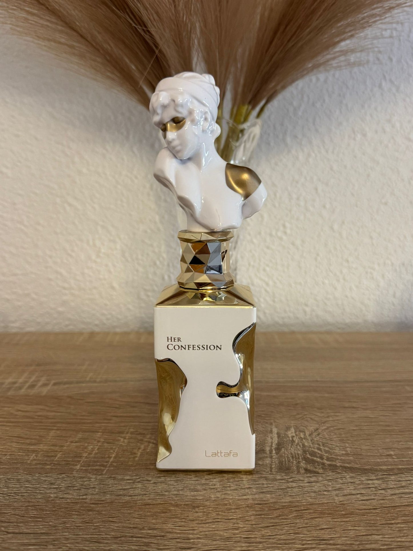 Her Confession – Lattafa (Mujer)  Eau de Parfum – 100 ml